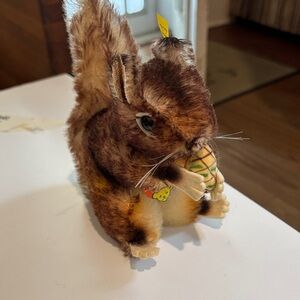 Steiff Squirrel. Original tags. Perfect condition.